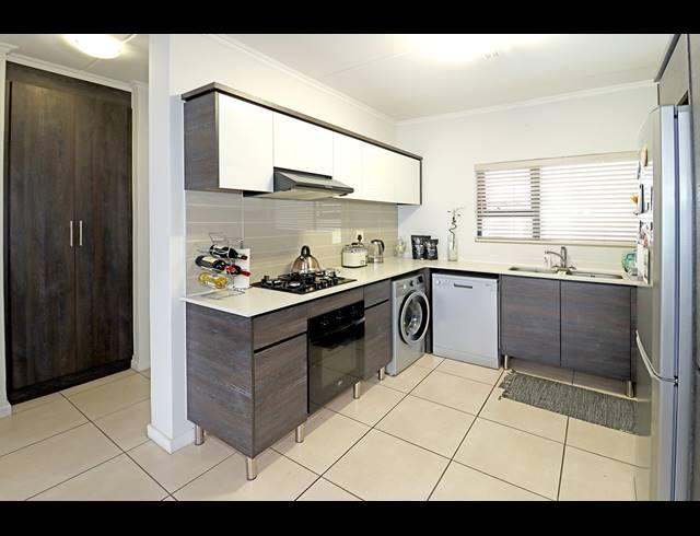 2 BEDROOM APARTMENT FOR SALE IN GREENSTONE HILL